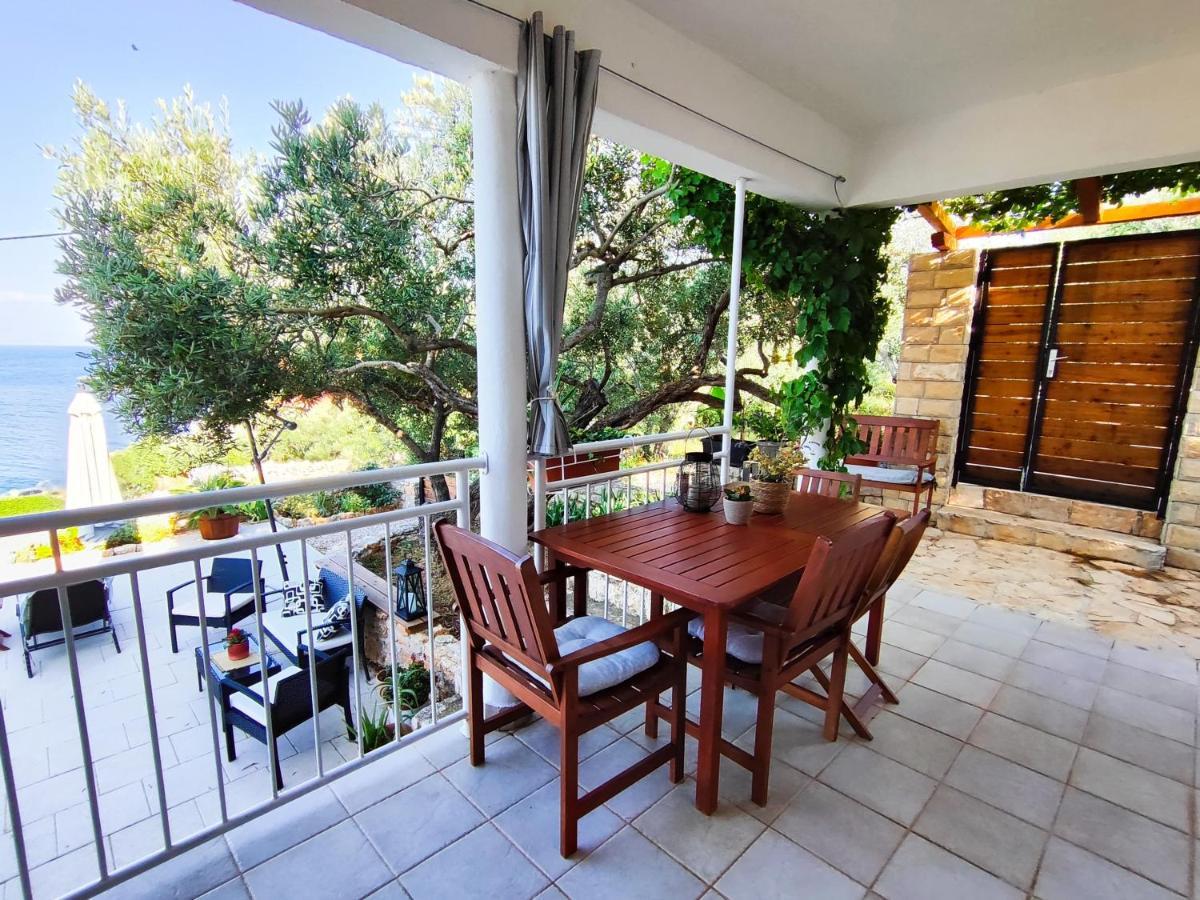 فيلا Weekend House Olive Garden Donje Selo na Šolti المظهر الخارجي الصورة